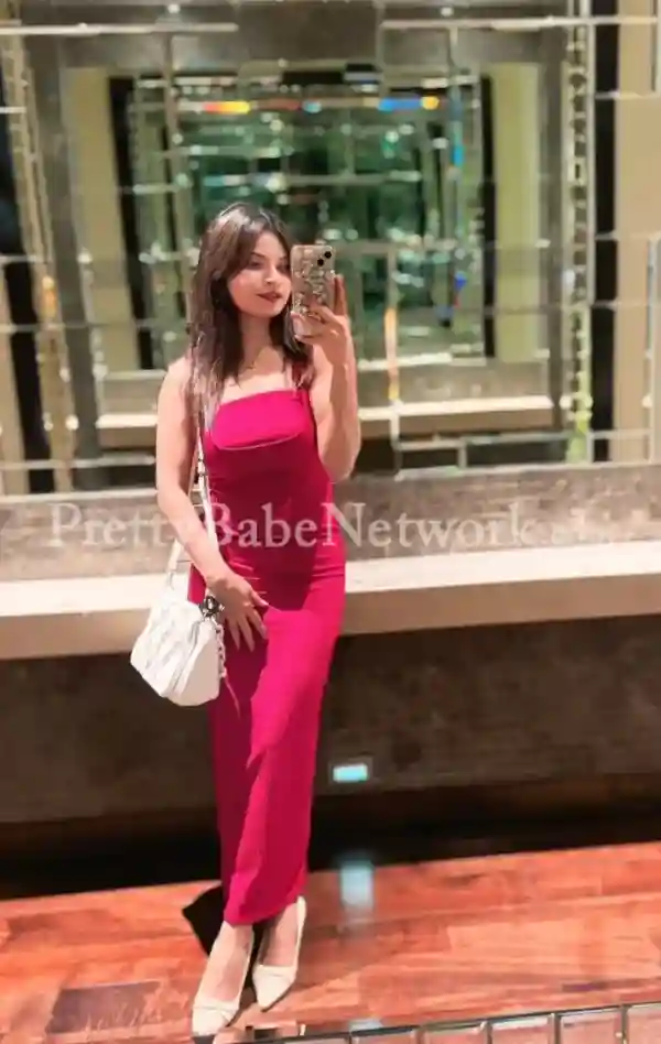 Meet Avantika—An Erotic Air Hostess Escort in Noida Sector 56 for Incall/Out-call