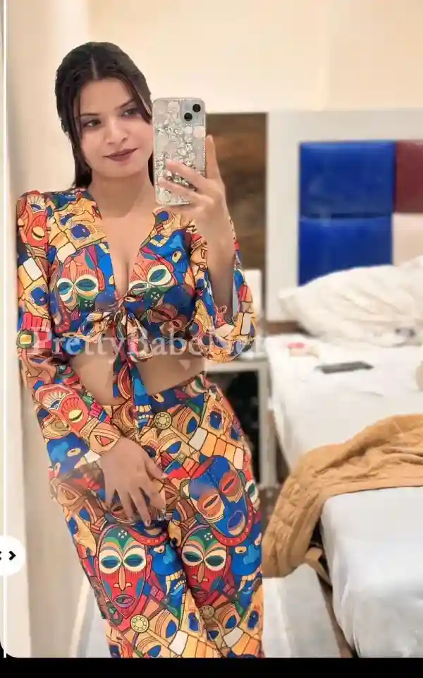 Meet Avantika—An Erotic Air Hostess Escort in Noida Sector 56 for Incall/Out-call