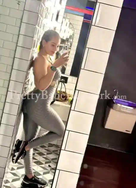 Flight Attendant Ayushi—Erotic Airhostess Escort in Noida for Professional Dating and Sex