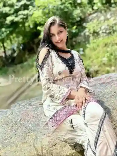 Your Naughty Girlfriend Guneet—Punjabi College Escort in Noida for GFE