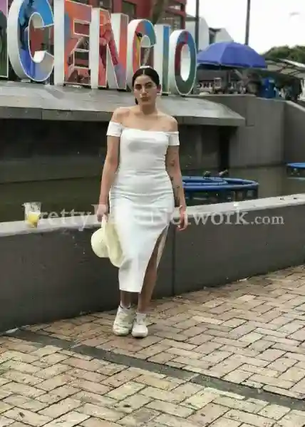 Young College Girl Pratistha—Best Independent Noida Escort for Unmatched Level of Fun