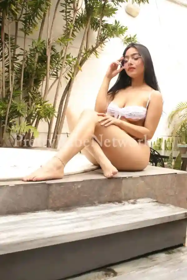 Adult Performer and Photoshoot Girl Prachi—Celebrity Escort in Sector 128, Noida