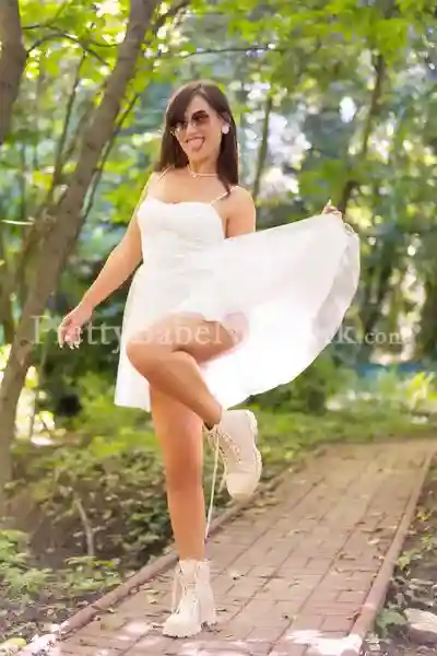 Meet Natalia—Exclusive Noida Sector 18 Call Girl From Colombia For Sex