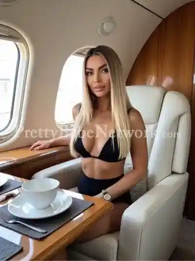 Exotic Blonde Beauty Samantha Rogue—Exclusive Female Escort in Noida Sector 47