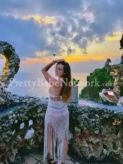 Exclusive Call Girl Unnati—Get Independent Escort in Gaur City for Incall/Outcall