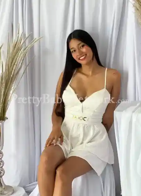 Independent Escort Vaibhavi—High-Profile Call Girls in Greater Noida for Never-Ending Pleasure