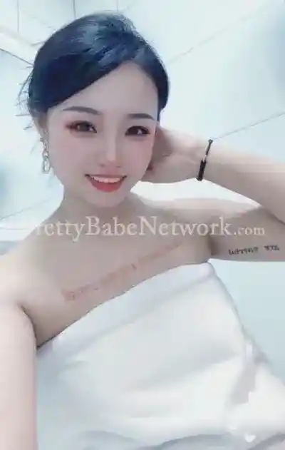 Glamour Model Akemi—Asian Escort in Noida for Private Meetups