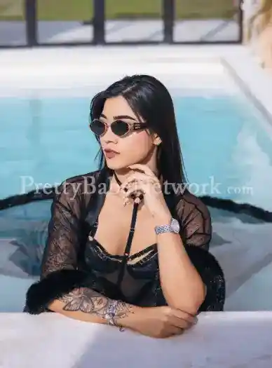 Premium American Bikini Model Sophia—Independent Escort in Noida