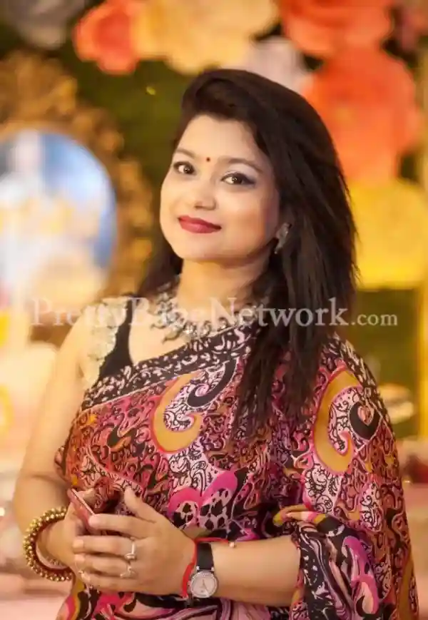 Ranjana—Unsatisfied Bengali Housewife Escort in Noida Sector 56