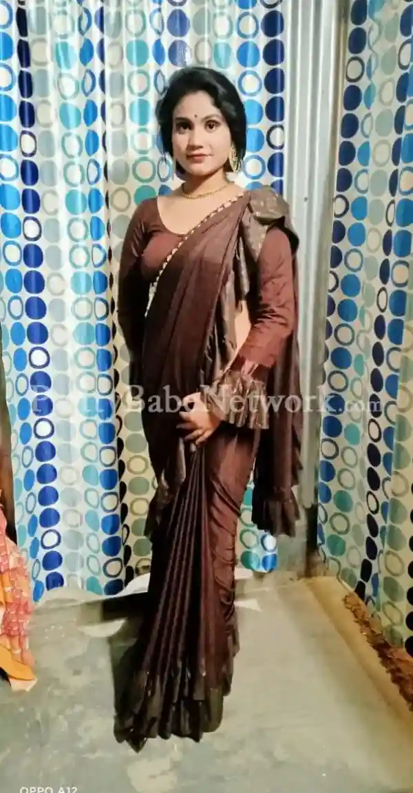 Rinki—Desi Housewife Cum Bhabhi Escort in Noida at Sector 19